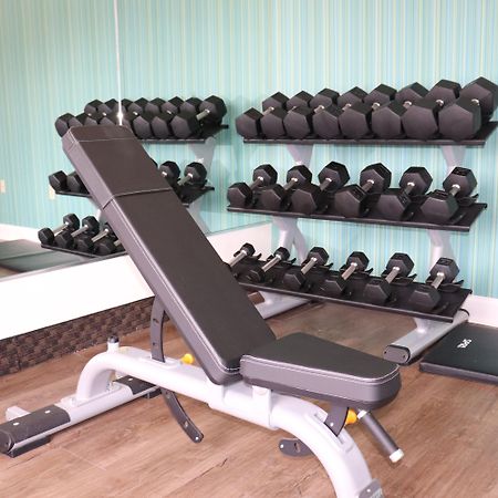 Holiday Inn Express Hotel & Suites Clearwater Us 19 North By Ihg Ngoại thất bức ảnh