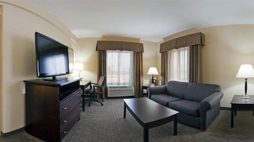 Holiday Inn Express Hotel & Suites Clearwater Us 19 North By Ihg Ngoại thất bức ảnh