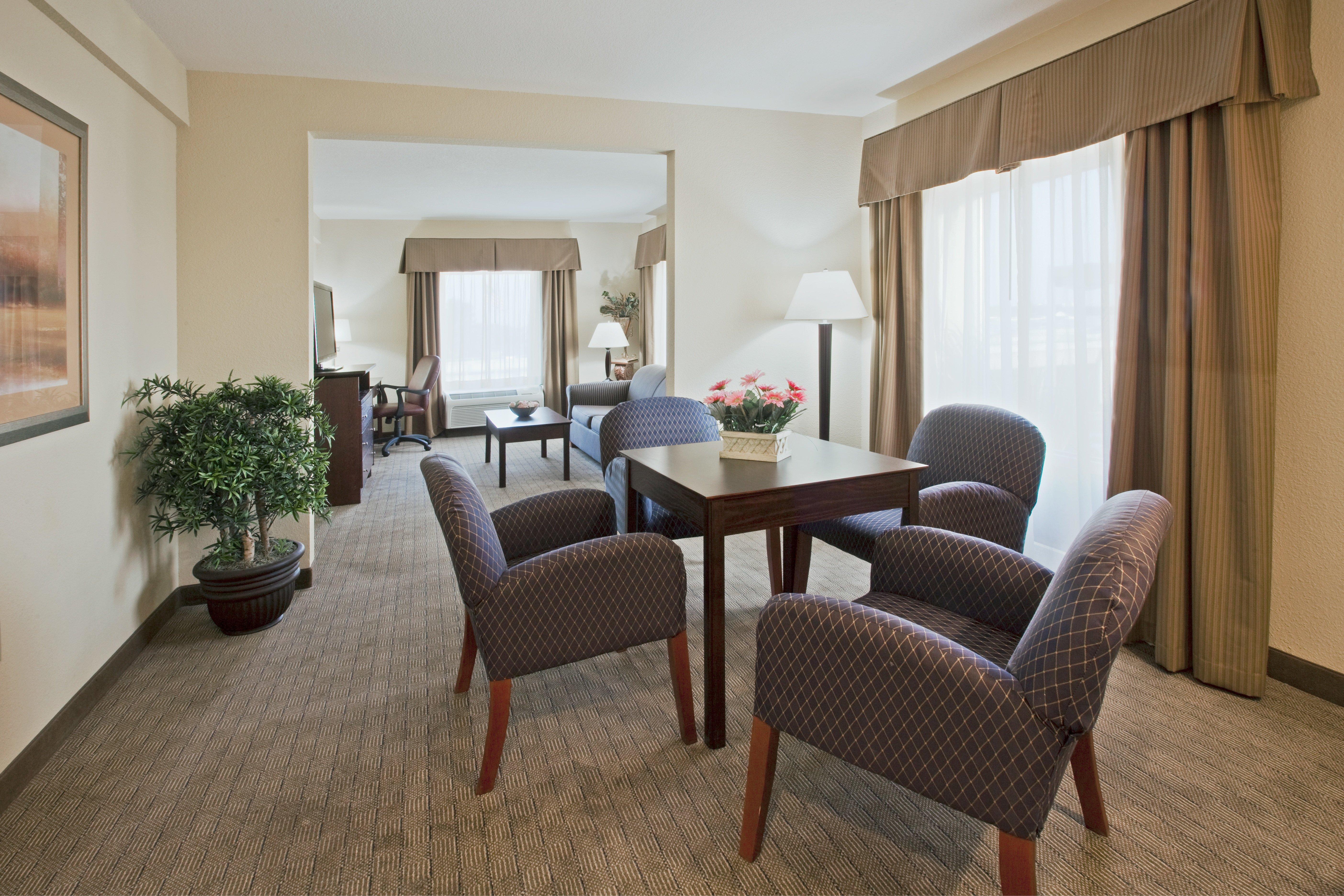 Holiday Inn Express Hotel & Suites Clearwater Us 19 North By Ihg Ngoại thất bức ảnh