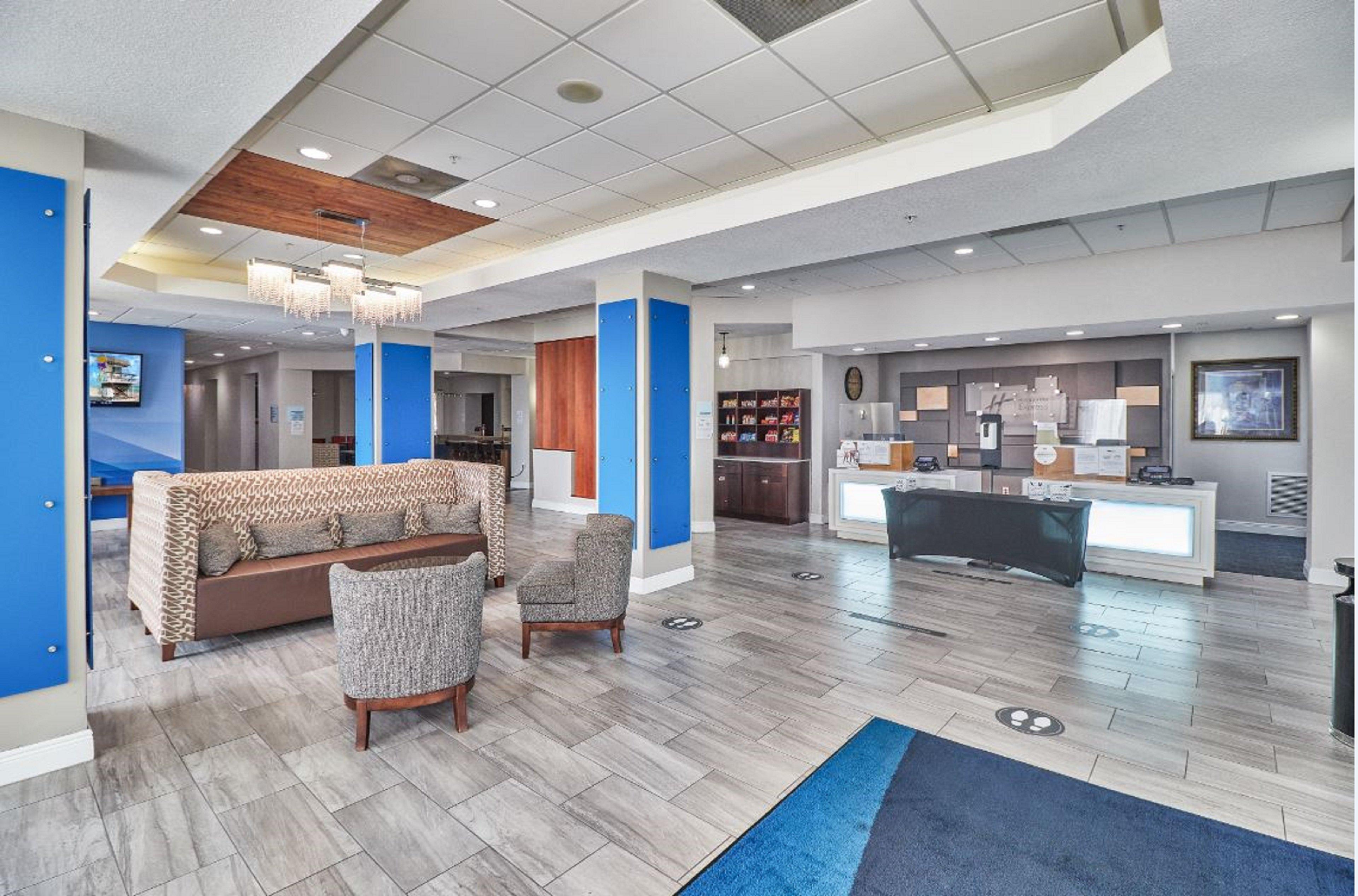 Holiday Inn Express Hotel & Suites Clearwater Us 19 North By Ihg Ngoại thất bức ảnh