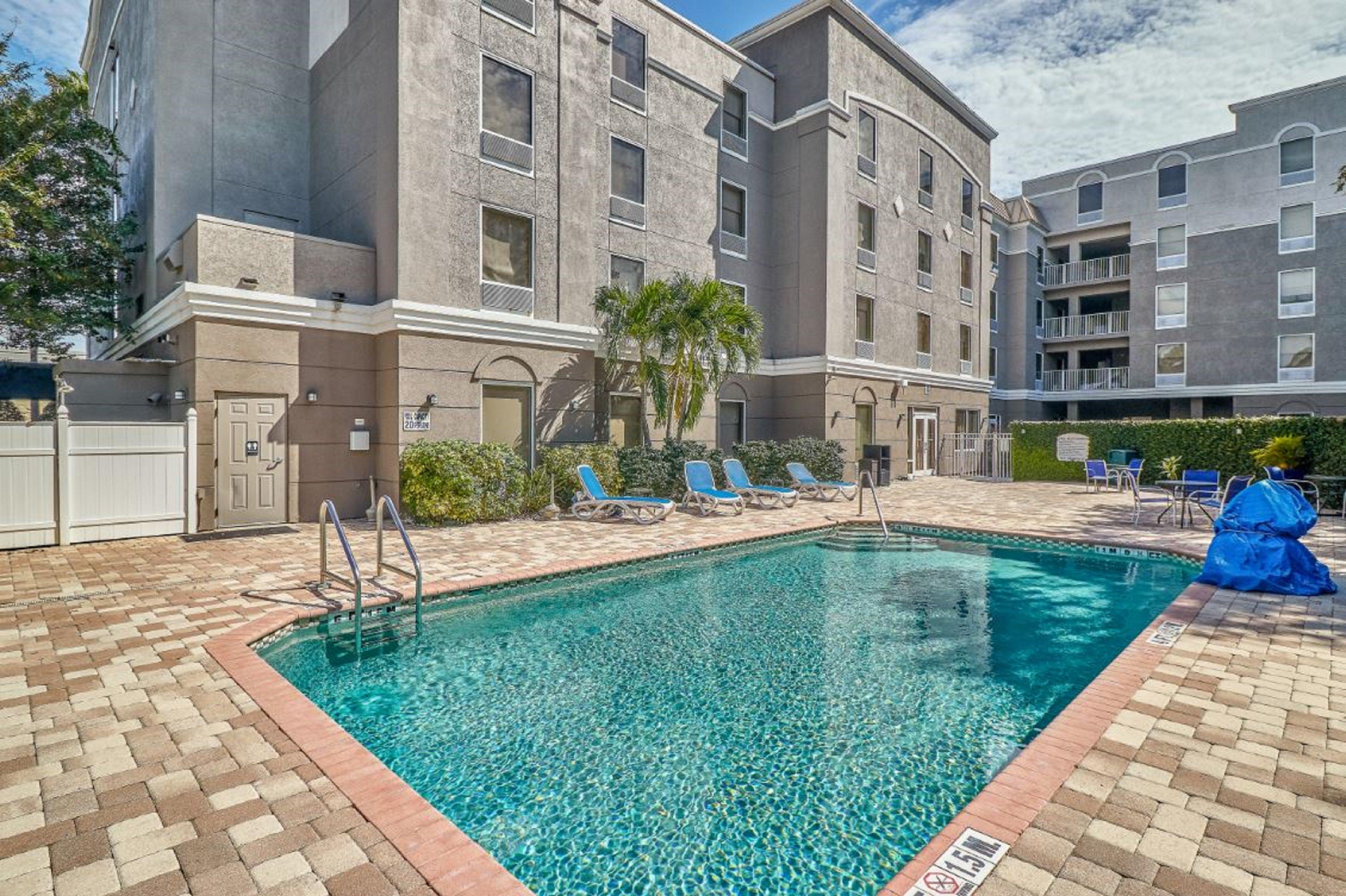 Holiday Inn Express Hotel & Suites Clearwater Us 19 North By Ihg Ngoại thất bức ảnh