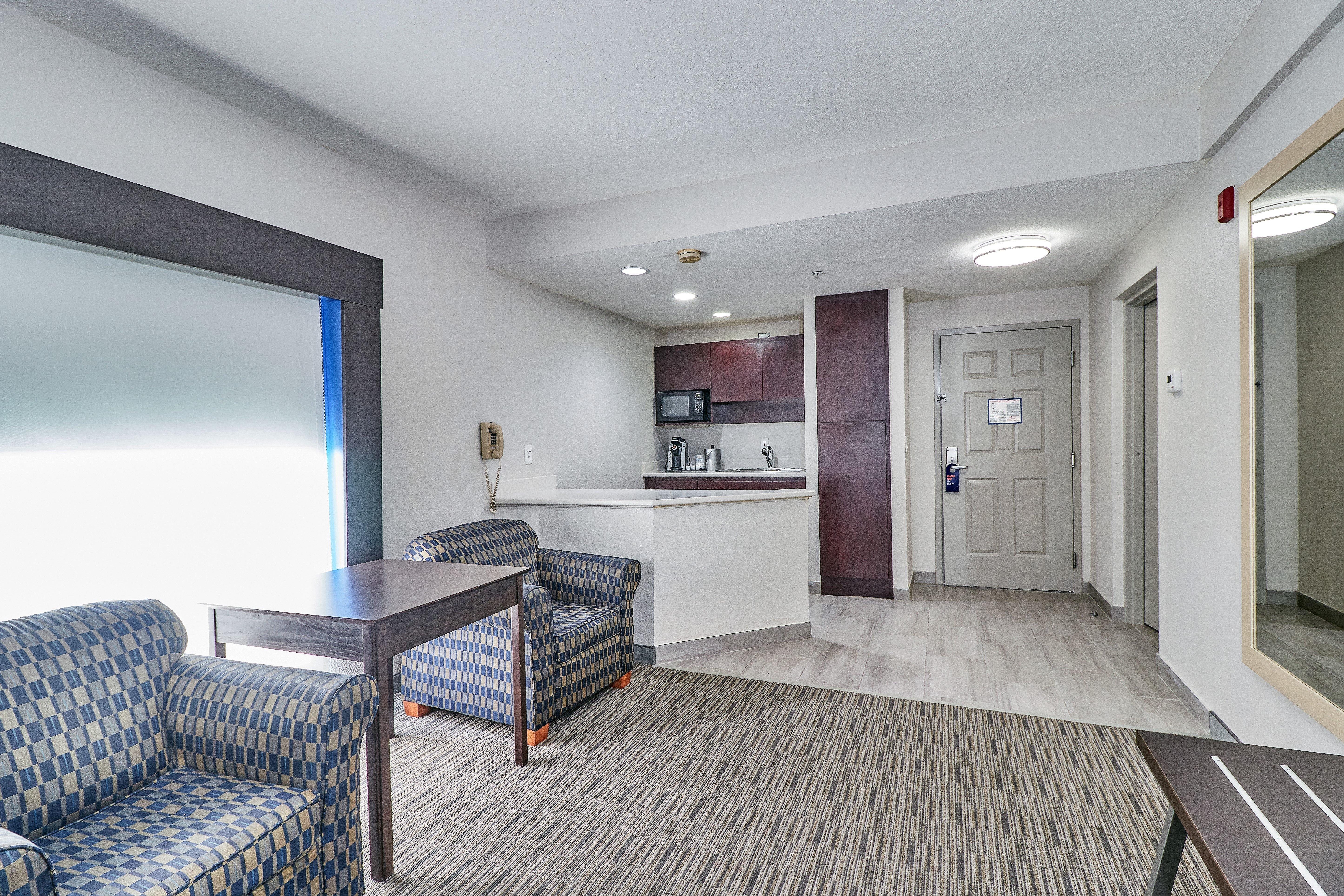 Holiday Inn Express Hotel & Suites Clearwater Us 19 North By Ihg Ngoại thất bức ảnh