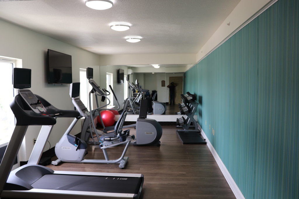 Holiday Inn Express Hotel & Suites Clearwater Us 19 North By Ihg Ngoại thất bức ảnh