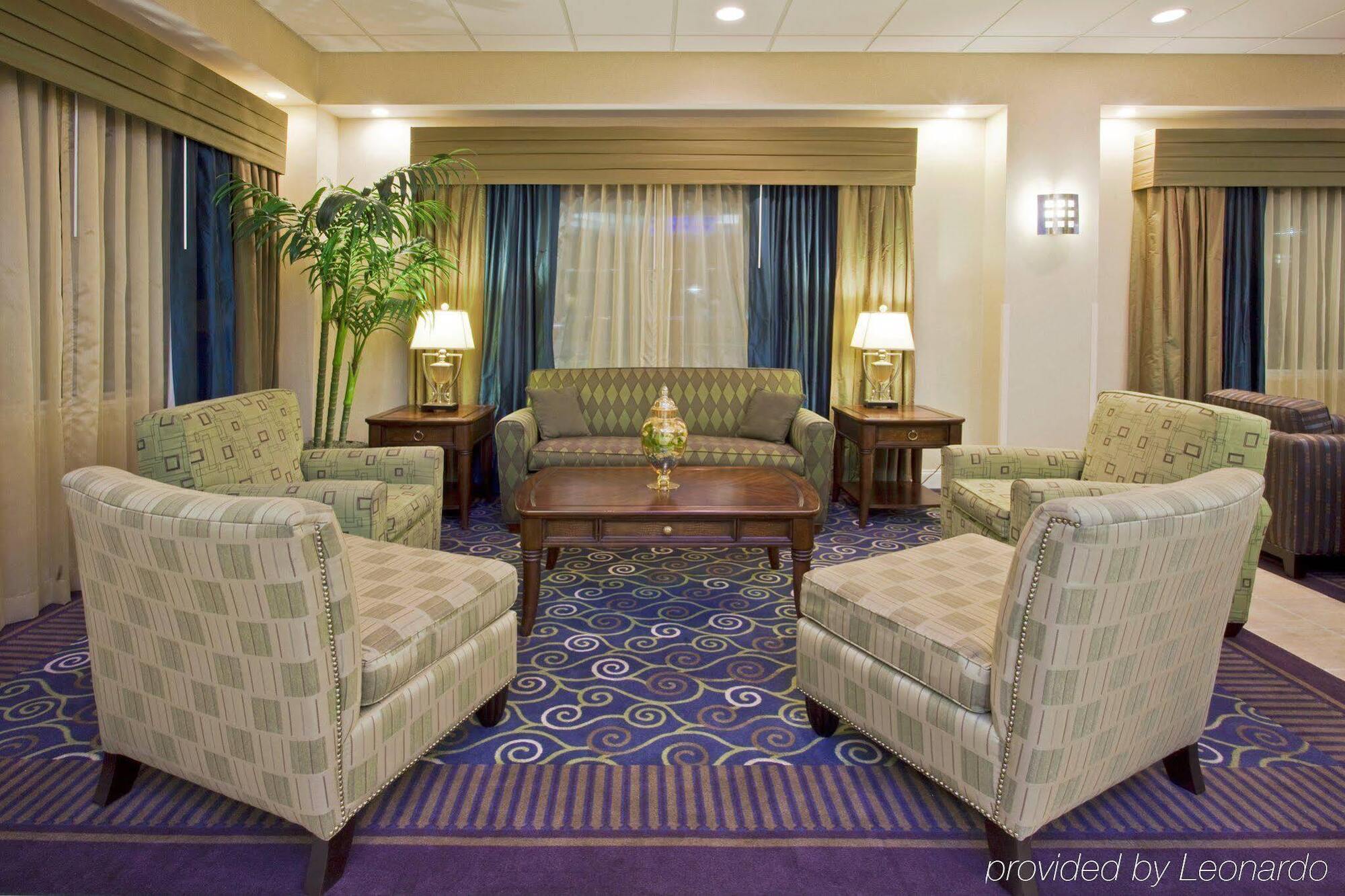 Holiday Inn Express Hotel & Suites Clearwater Us 19 North, An Ihg Hotel Ngoại thất bức ảnh