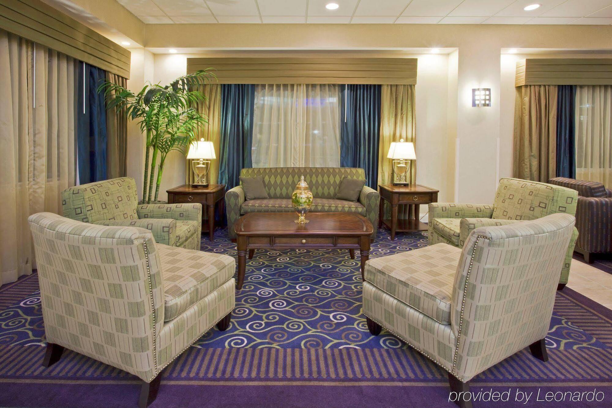 Holiday Inn Express Hotel & Suites Clearwater Us 19 North By Ihg Ngoại thất bức ảnh