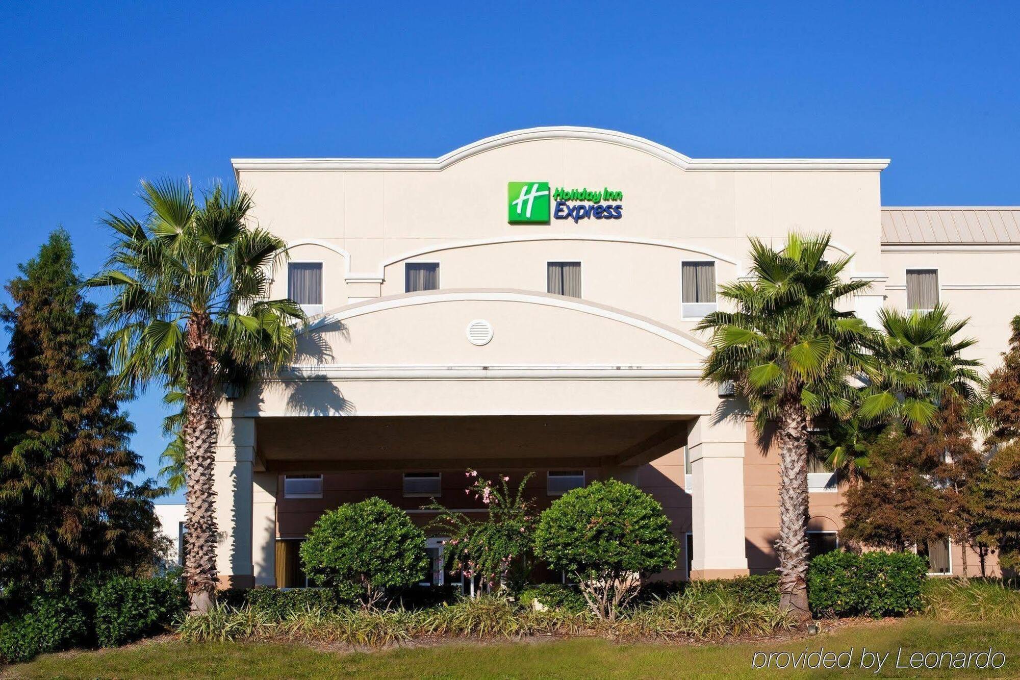 Holiday Inn Express Hotel & Suites Clearwater Us 19 North By Ihg Ngoại thất bức ảnh